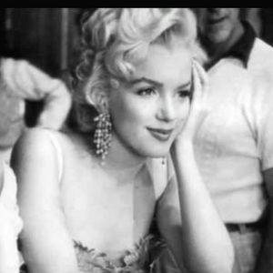 Meet your Posher, Dori